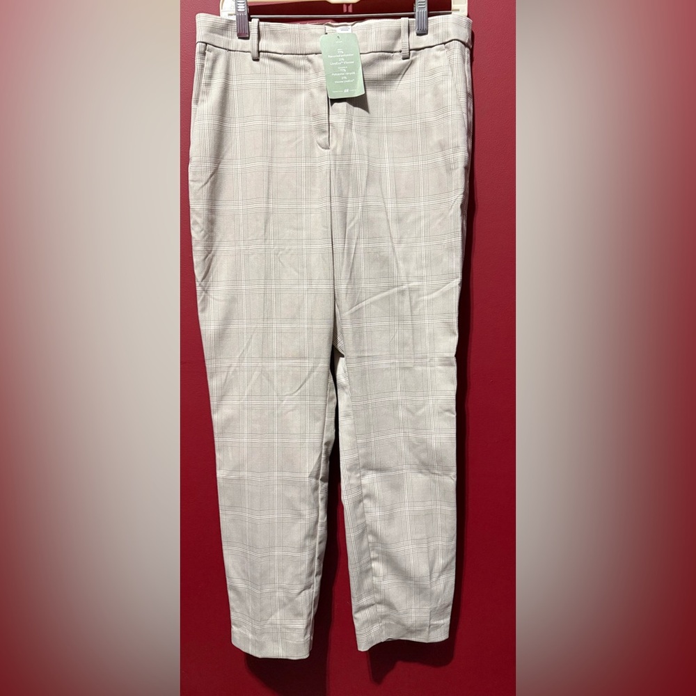 NWT Women’s H&M Beige Checkered Slacks, Size 12